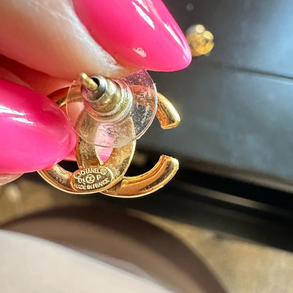 Vintage Chanel earrings - Picture 3 of 6